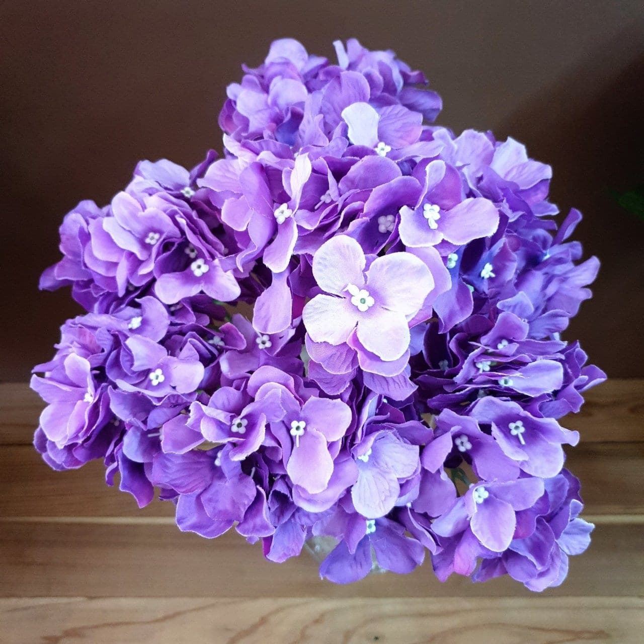 บูเก้ไฮเดนเยียx7 (B59), A bouquet of hydrangea — tiny florets clustered into a full, hand-sized globe.