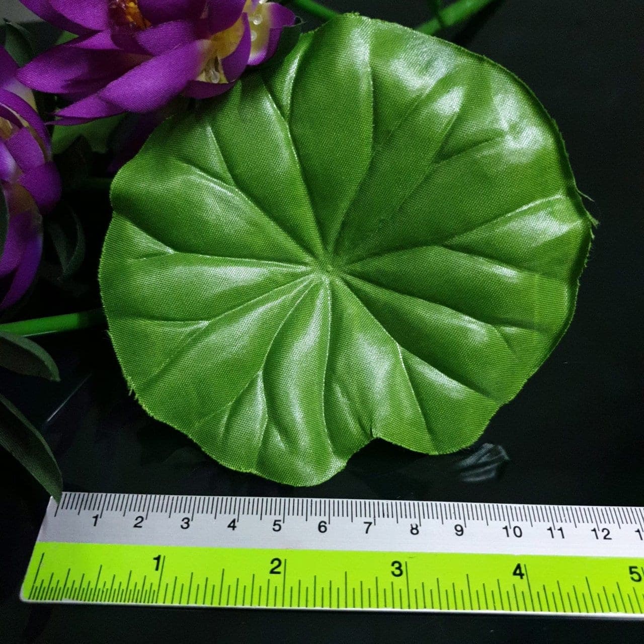 บูเก้บัวเศรษฐี (P219), A bouquet of lotus — an open, soft-petalled form with a quiet, balanced rhythm.