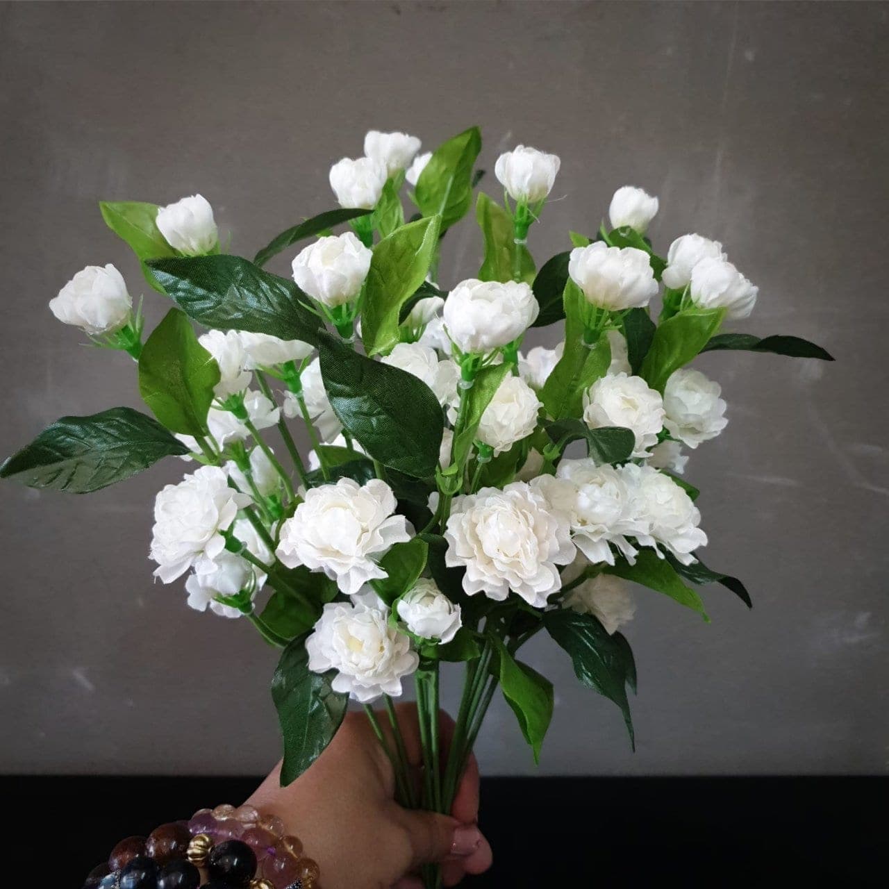 มะลิ no.3 5ดอก (P278/1), Jasmine (5 blooms) — small, pure white flowers added for fine detail and a quiet Thai accent.