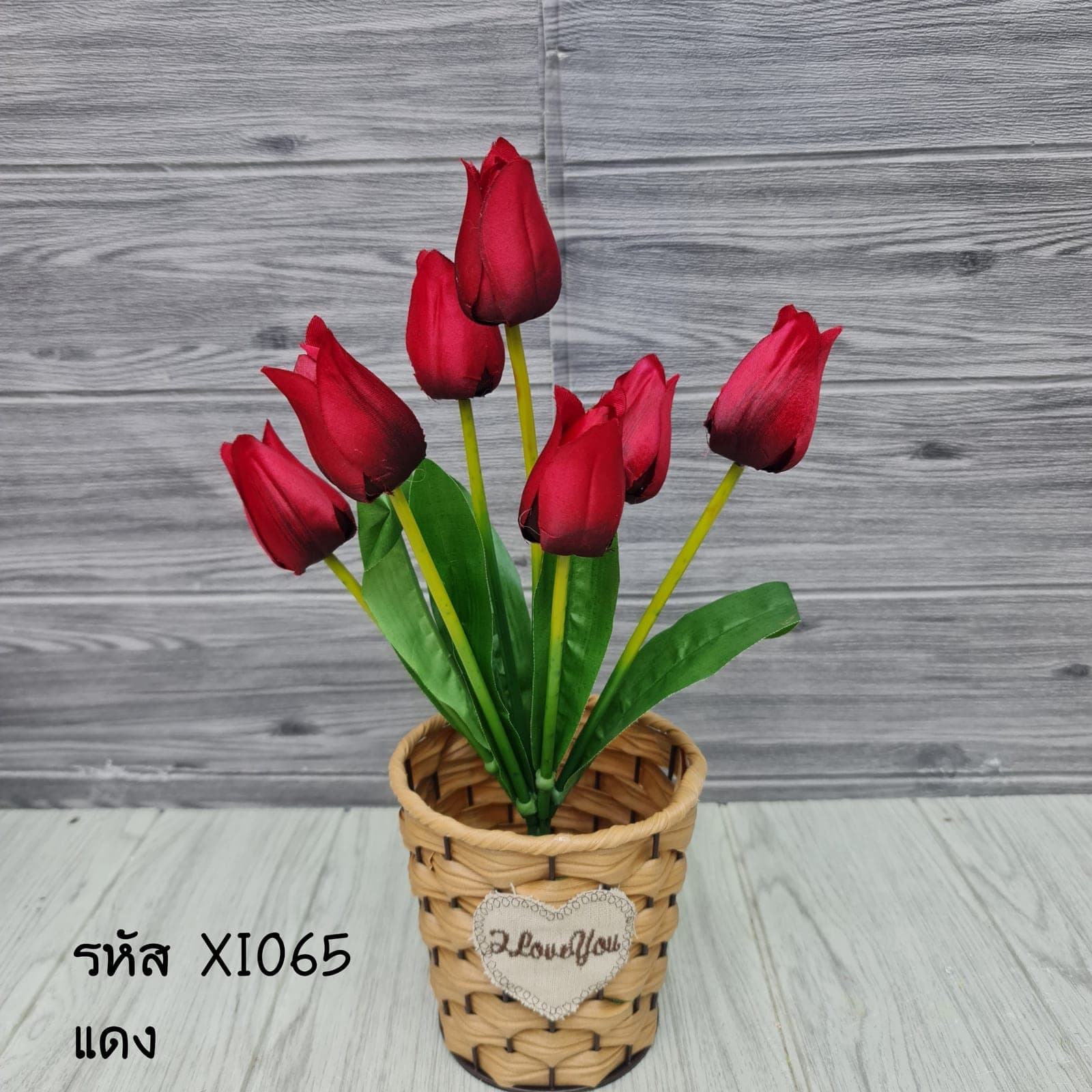 ทิวลิป7ดอก (XI6), Tulip (7 blooms) — soft petals that catch and diffuse light.